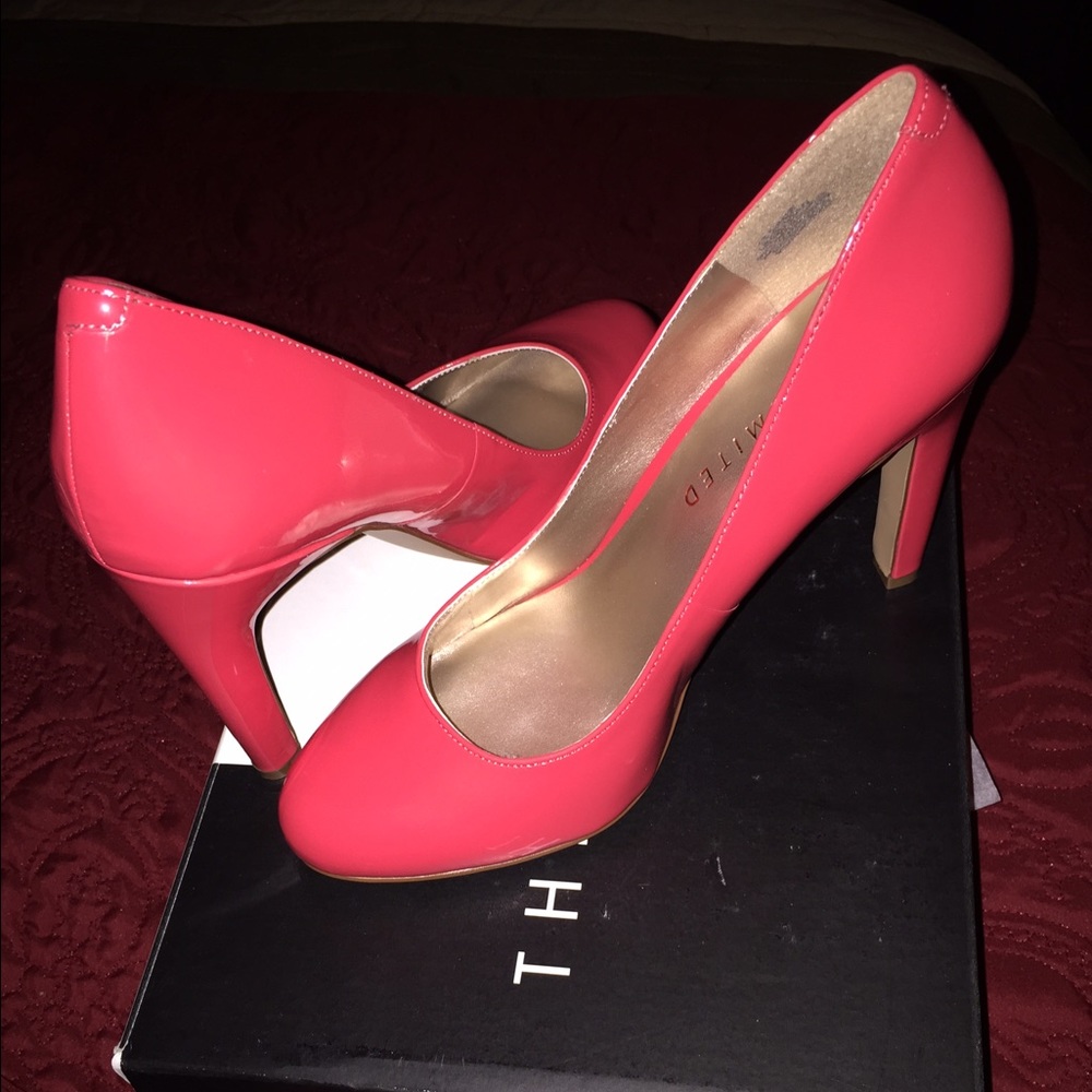 NIB Hibiscus Patent Pumps